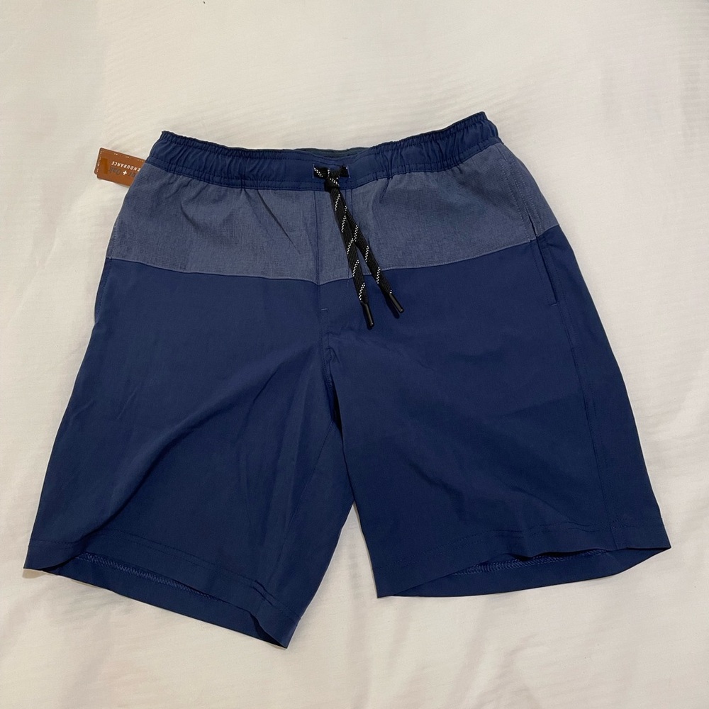 Men’s swimming trunks